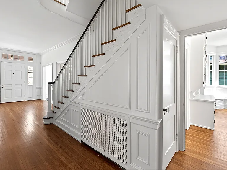 1313 College Pl — Photo 13