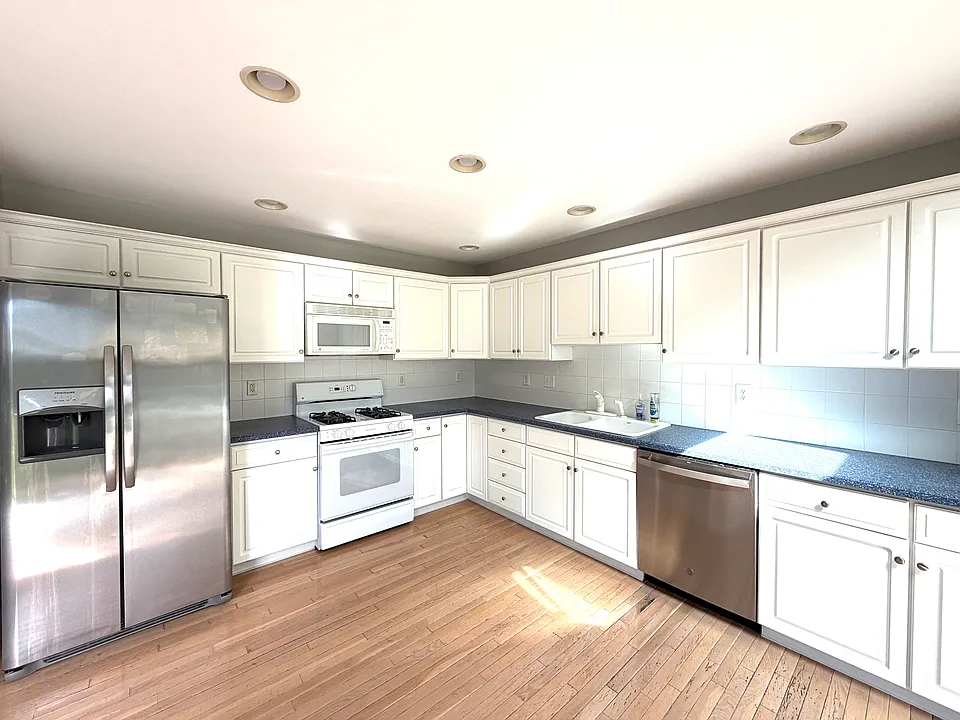 45 Palmer Dr