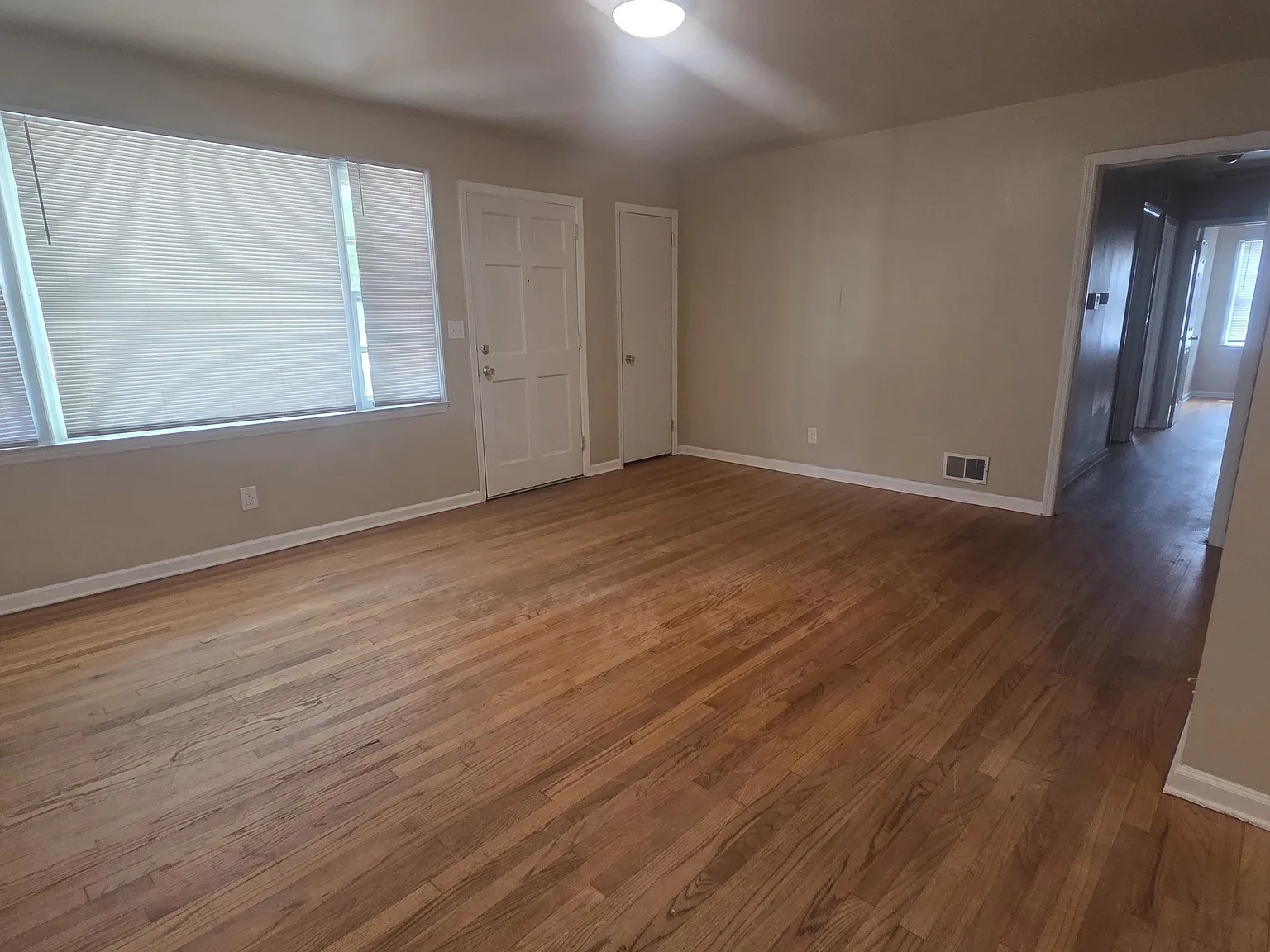 2916 Walden Drive - 1 — Photo 3