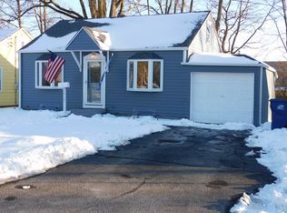 2517 Gray Ct, Waukegan, IL 60085