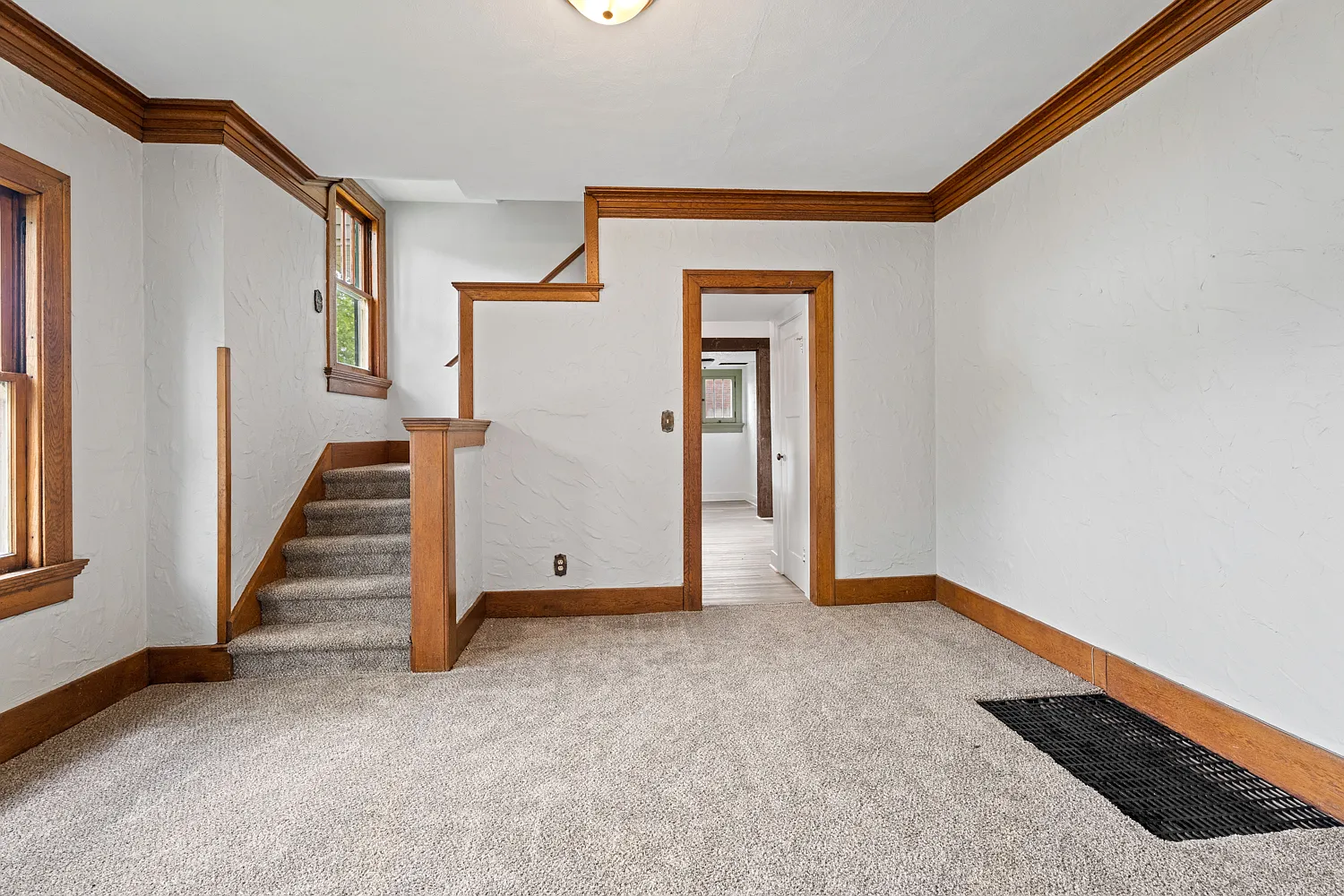 39 West Fairview Avenue - 41 — Photo 3