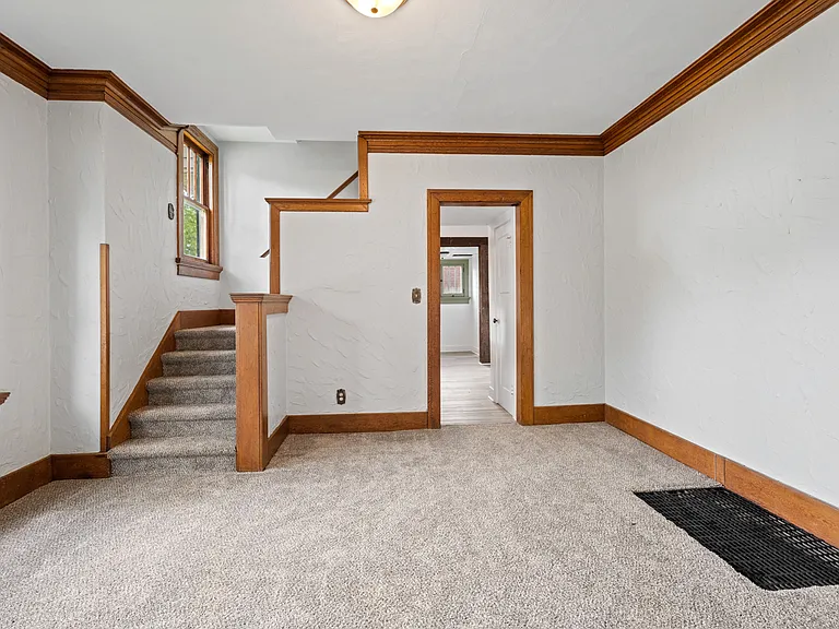 41 W Fairview Ave #2 — Photo 3