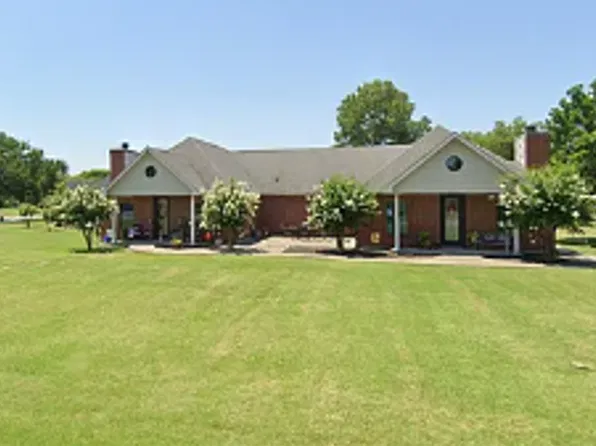 801 W Russell Ave APT 200, Bonham, TX 75418