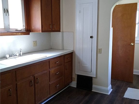 4th image of 2606 10th St SW