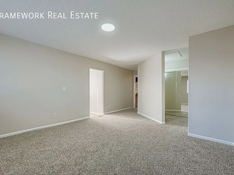141 E Longs Peak Ave — Photo 11