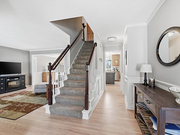 4th image of 1237 Summit Oaks Dr