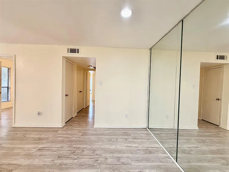 2120 Wilcrest Dr #121 — Photo 15