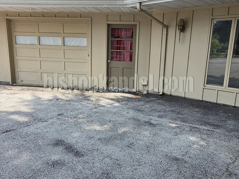 1000 Crystal Ave #1000 — Photo 2