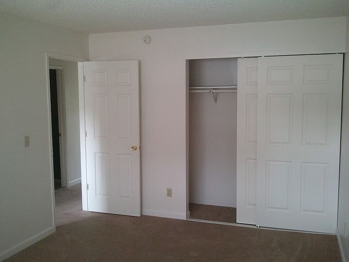 2nd image of 17400 Webster Rd APT 6