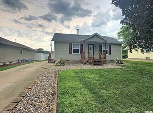 612 S 3rd St, Colona, IL 61241