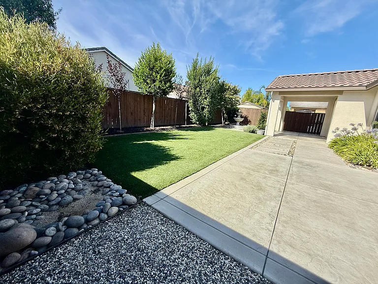 2650 Mayfair St — Photo 29