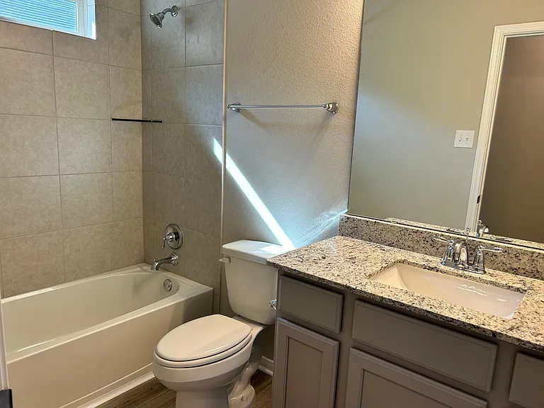 10211 Six Shooter Ln — Photo 17