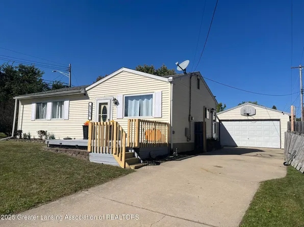 5750 Ashley Dr, Lansing, MI 48911