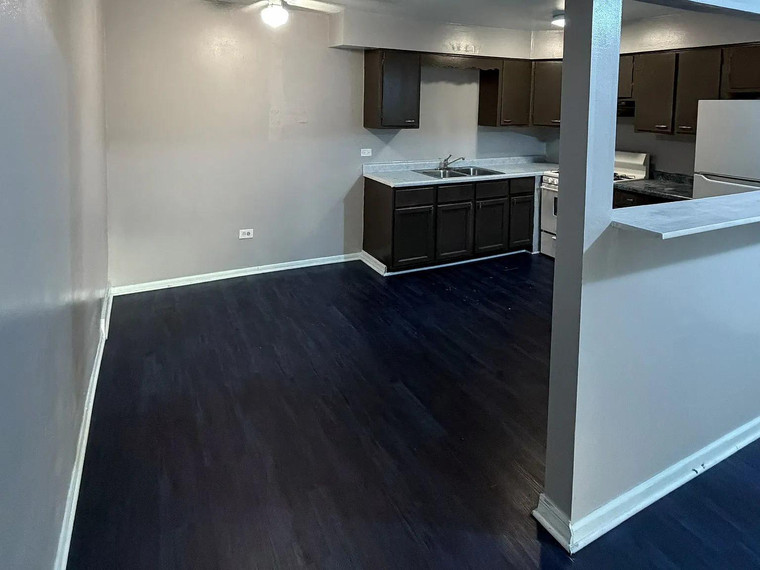 2 bed, 900 sqft, $1,650 — Photo 1