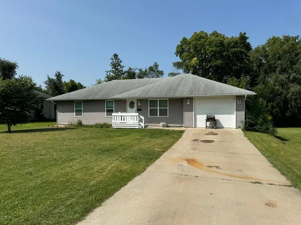 1013 S College Ave, Dixon, IL 61021