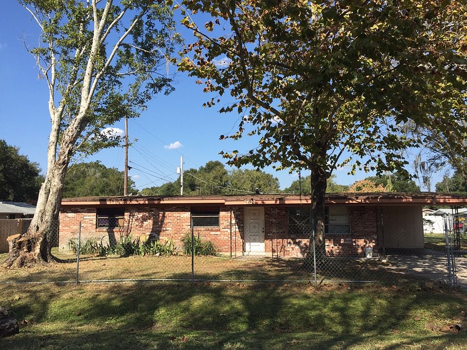 1st image of 2610 Fowler Ave
