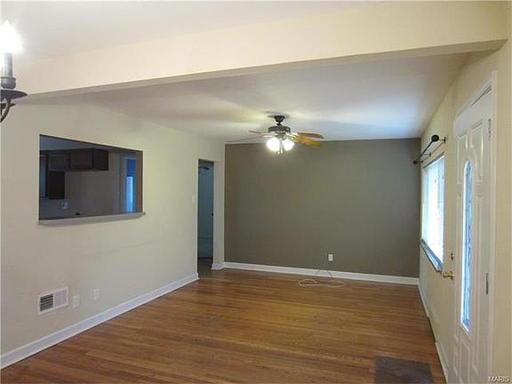 4th image of 444 Tiffany Dr