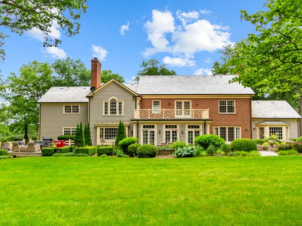 7208 White Oaks Rd, Harvard, IL 60033