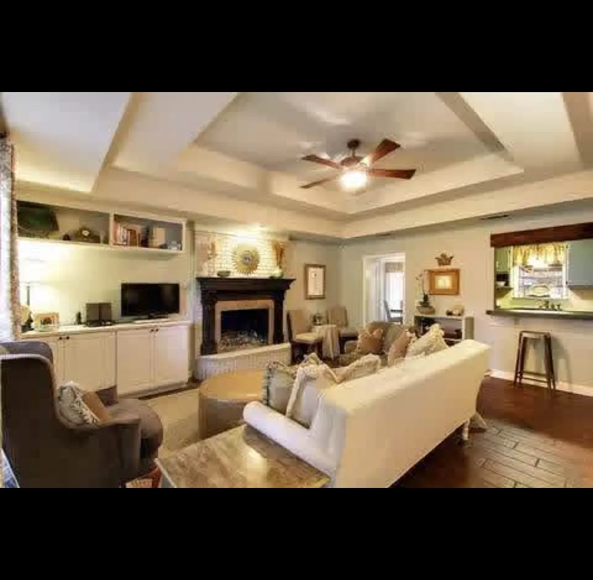 3 bed, 1600 sqft, $2,000 — Photo 2