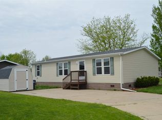 365 Palomino Ct, Iowa City, IA 52240