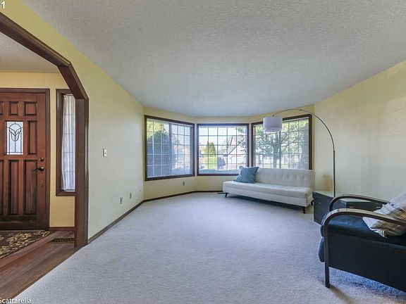 3rd image of 2234 SE 74th Ave