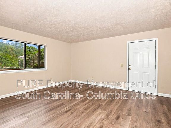 5th image of 1002 Old Manor Rd