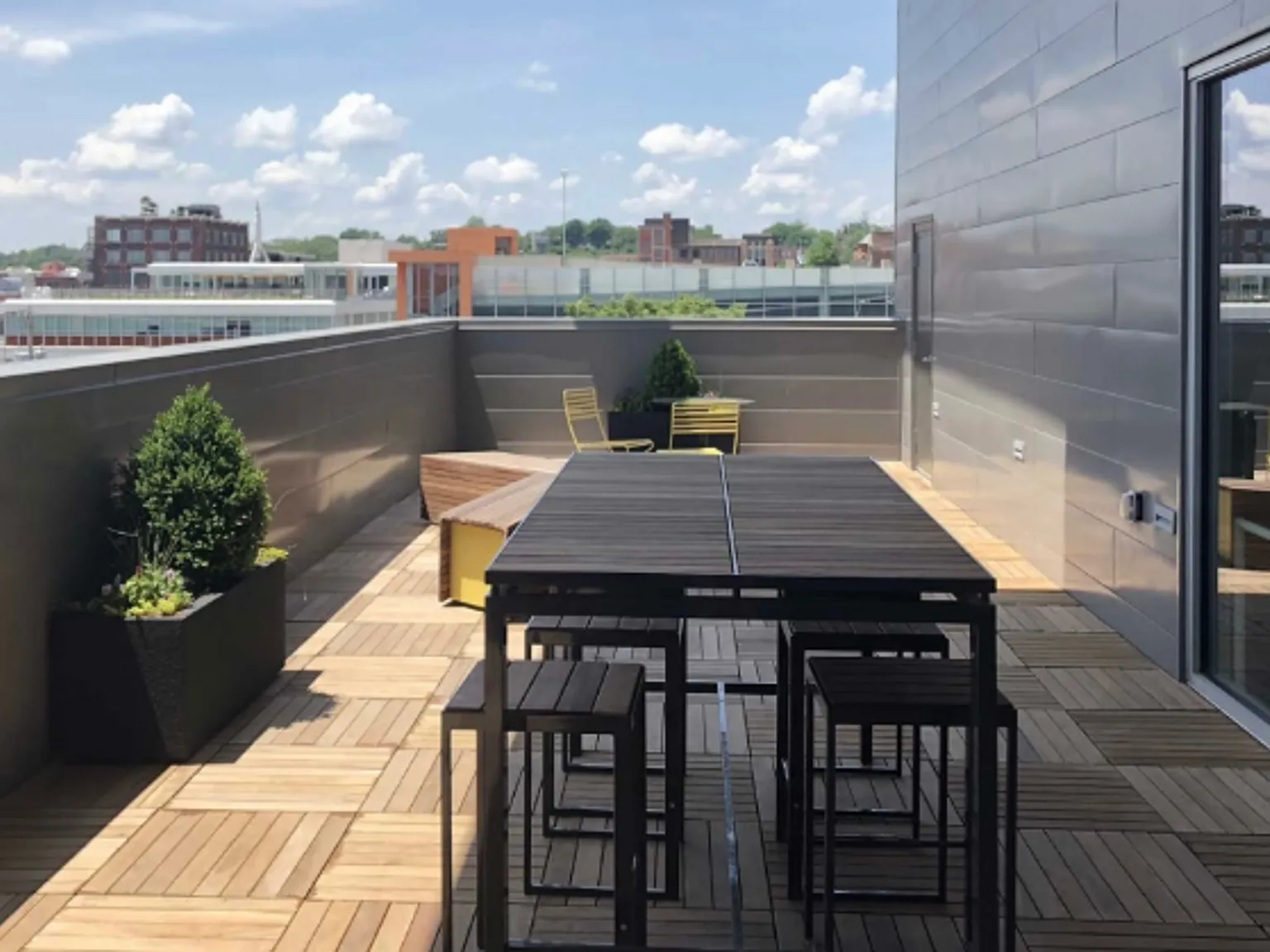 Terrace on Walnut — Photo 3