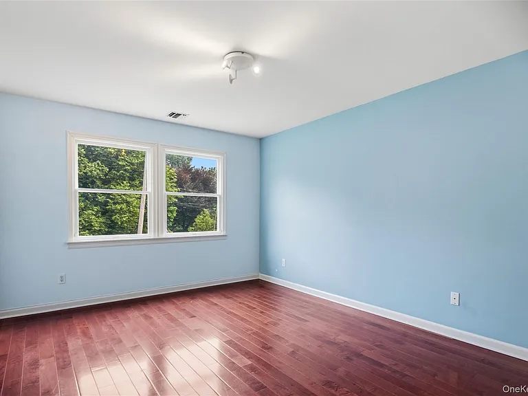 10 Osborne Ln — Photo 24