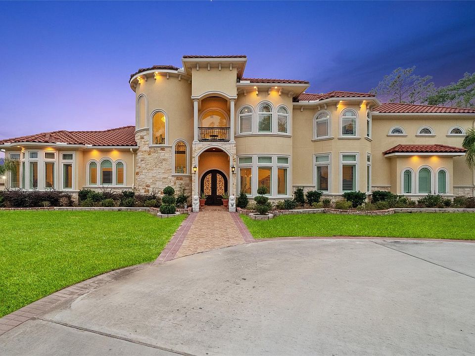 1st image of 13803 Woodside Green Dr