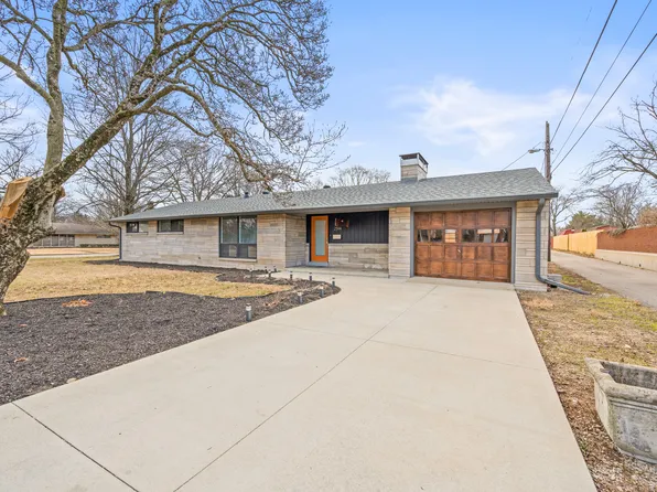 2594 Franklin St, Columbus, IN 47201
