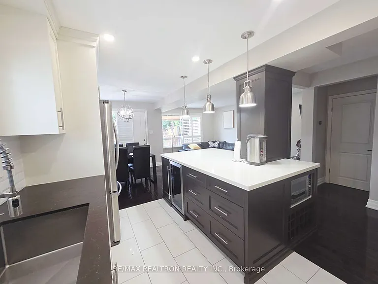 2 Lynedock Cres — Photo 10