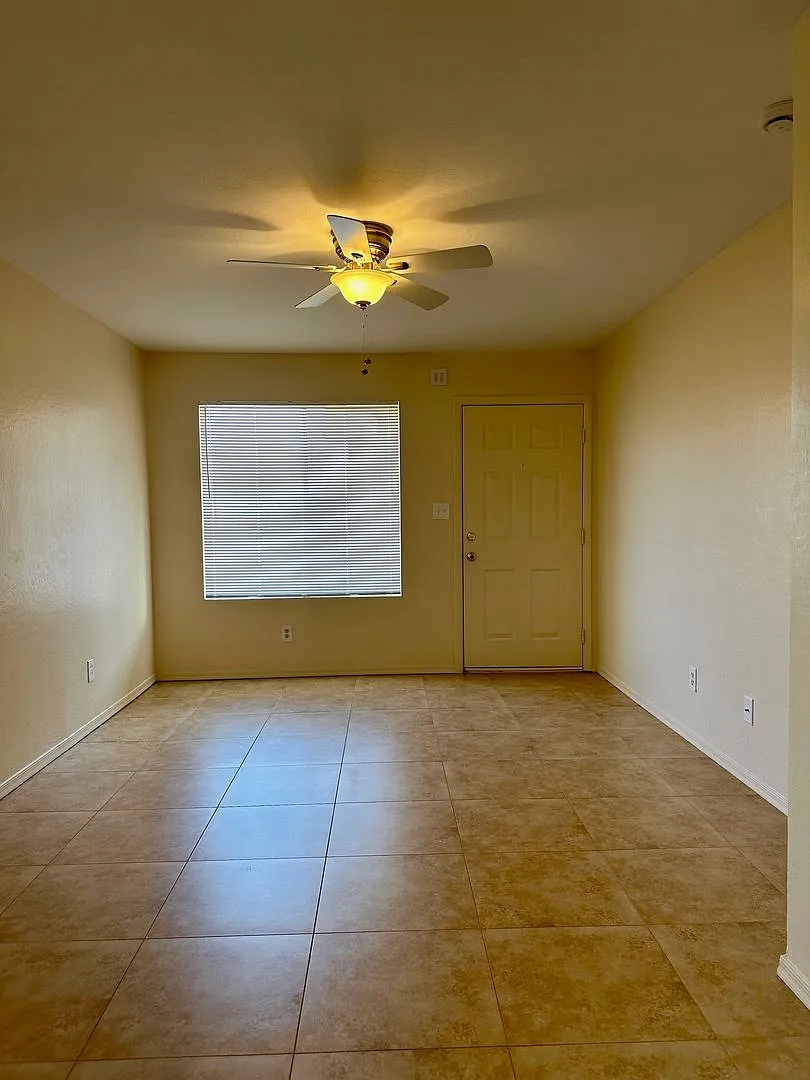 43 W Inglewood Street-(3538 $S)-21195322 — Photo 3