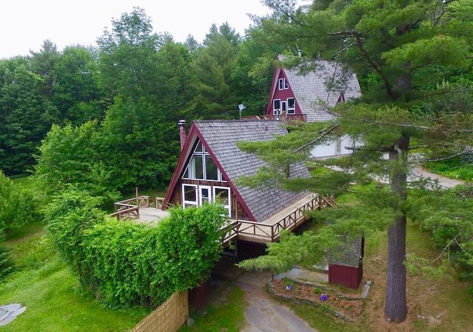 261 Brush Hill Rd — Photo 1