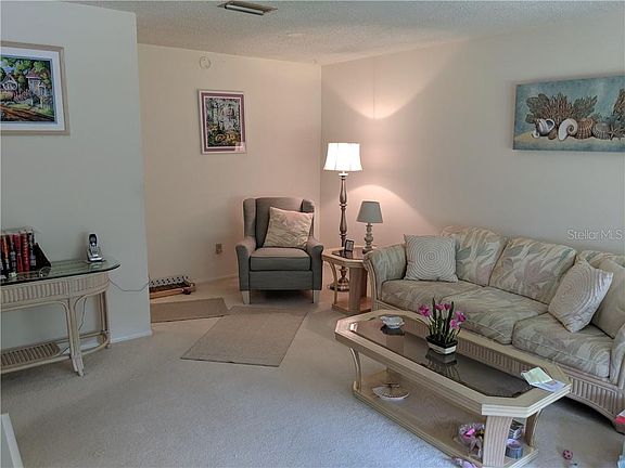 4th image of 2483 Linton Ln