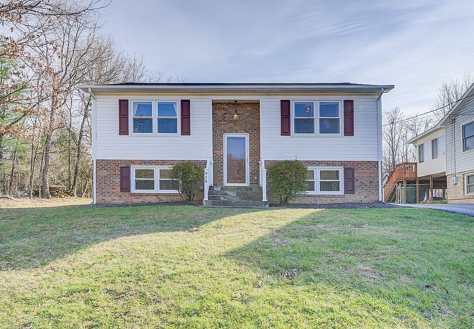 1st image of 928 Quail Ln