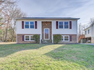 928 Quail Ln, Salem, VA 24153