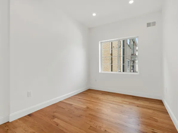 1380 Clove Road image 27 of 40