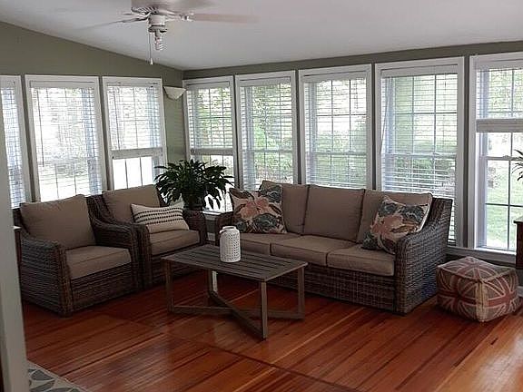 Back Sun Room to Backyard.