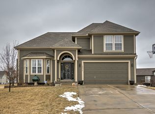 19973 Falcon Ridge Dr, Spring Hill, KS 66083