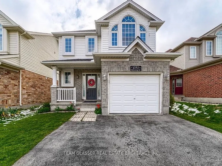 691 Oakcrossing Rd — Photo 1