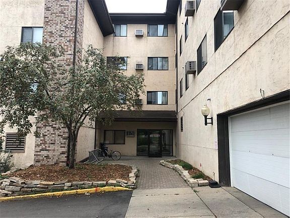 3rd image of 221 Grand Ave W APT 213