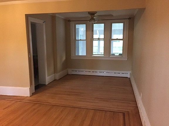 3rd image of 214 Bancroft Ave