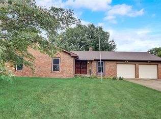 323 Woodland West Dr, Greenfield, IN