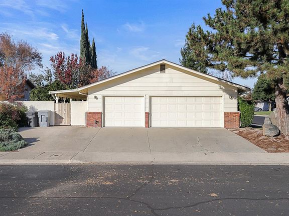 4th image of 44 Black Pine Way