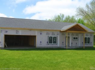 43001 Willow Rd, New Boston, MI 48164