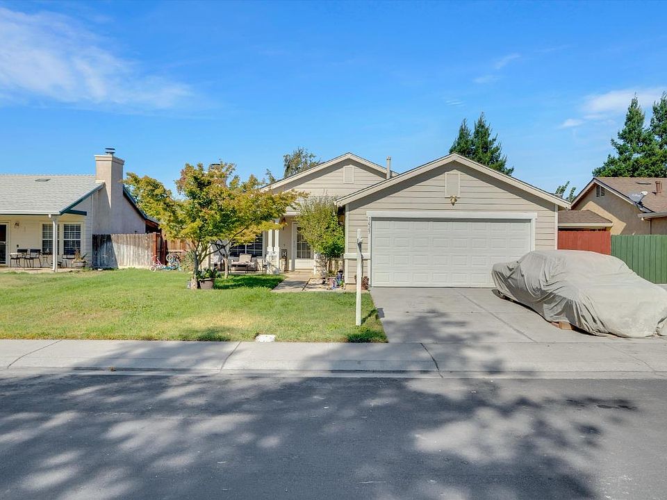1st image of 3625 Castlepark Dr