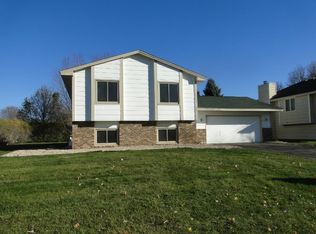 14362 Everest Ave, Apple Valley, MN 55124