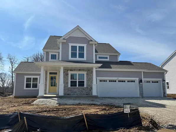 1450 Olde Highlander DRIVE, Oconomowoc, WI 53066