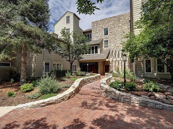 3rd image of 4605 S Yosemite St #303