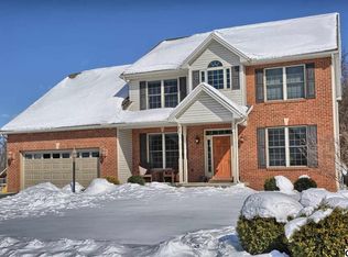 71 Stone Run Dr, Mechanicsburg, PA 17050
